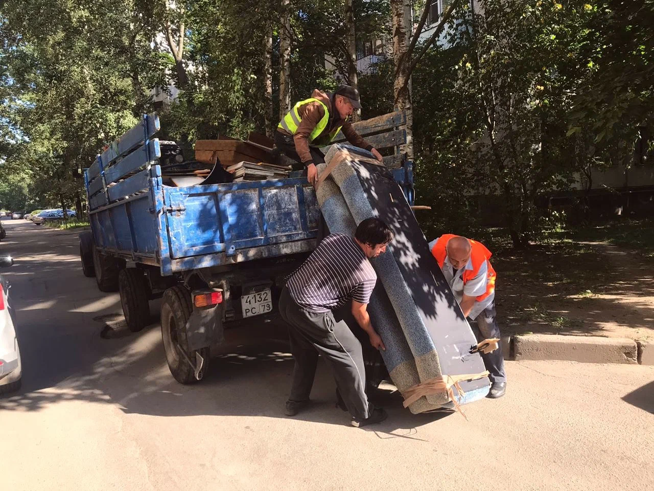 Профессиональный вывоз крупногабаритного мусора в Черемхове в октябре