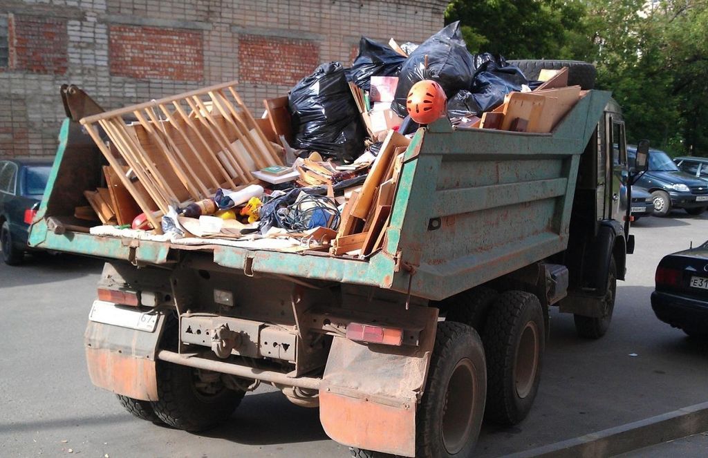 Вывоз мусора из магазина в Черемхове от ПроМусор: услуги, цена от 1825 руб., утилизация отходов