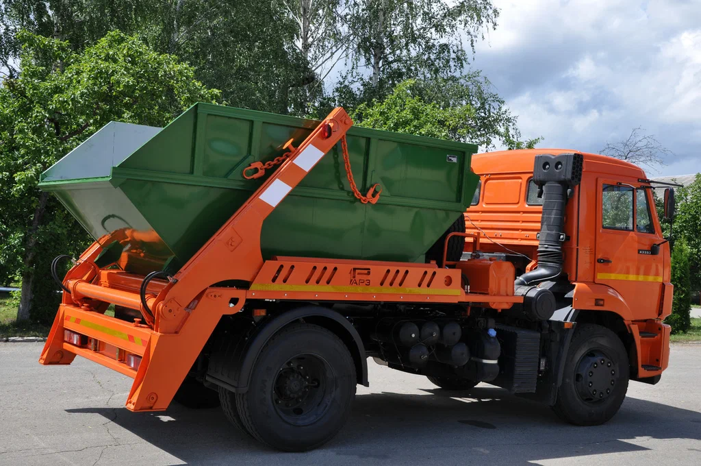 Заказ бункеровоза для вывоза мусора и отходов в Черемхове в октябре