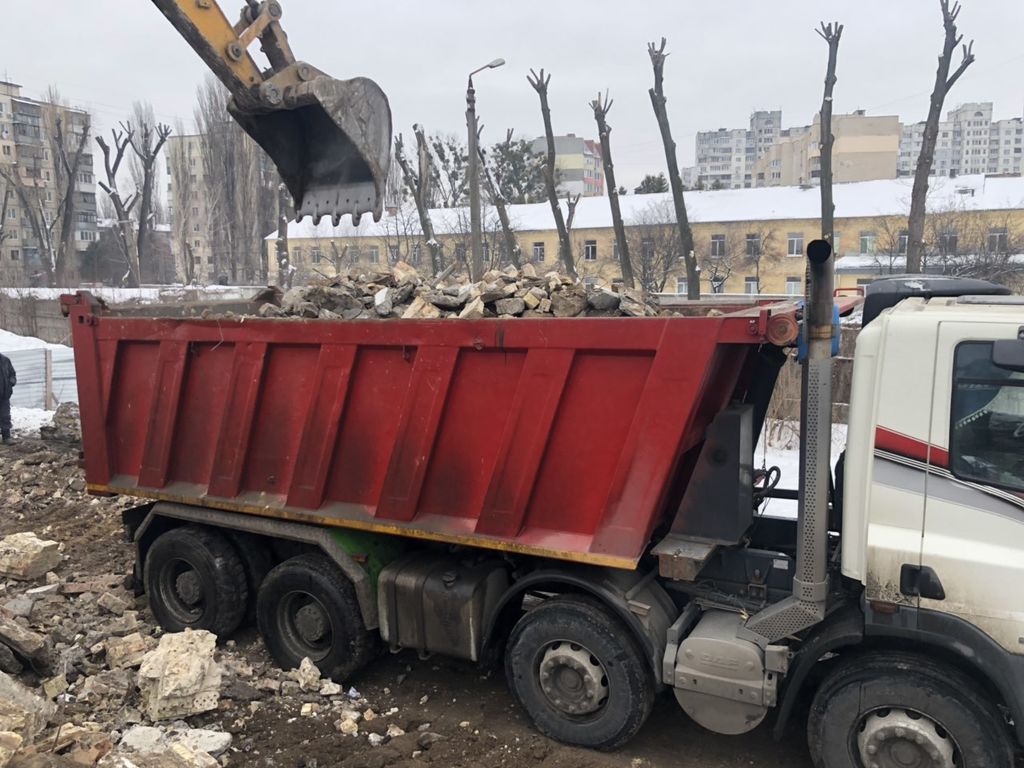 Вывоз мусора Камазом в Черемхове в октябре